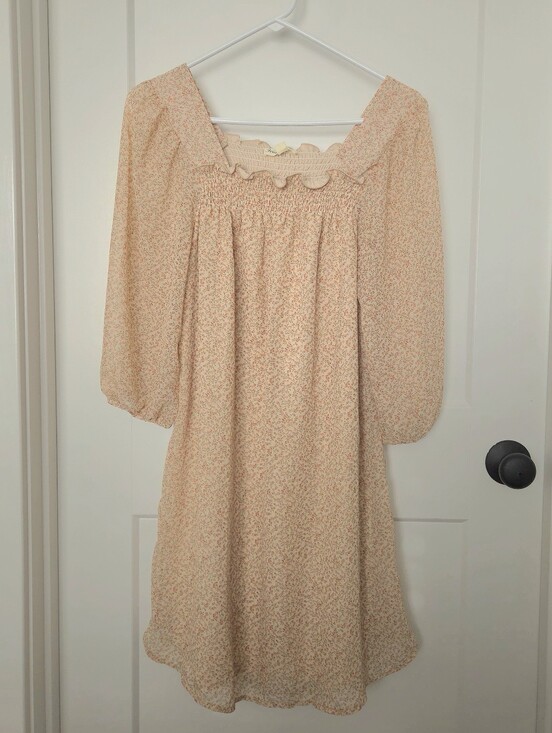 indigo Rose Dresses & Skirts - Indigo Rose Smocked Floral Dress in Peach/Cream. Size M. #SW